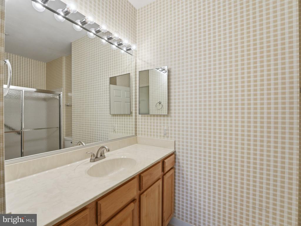 4135 FOUNTAINSIDE LANE Unit: 101