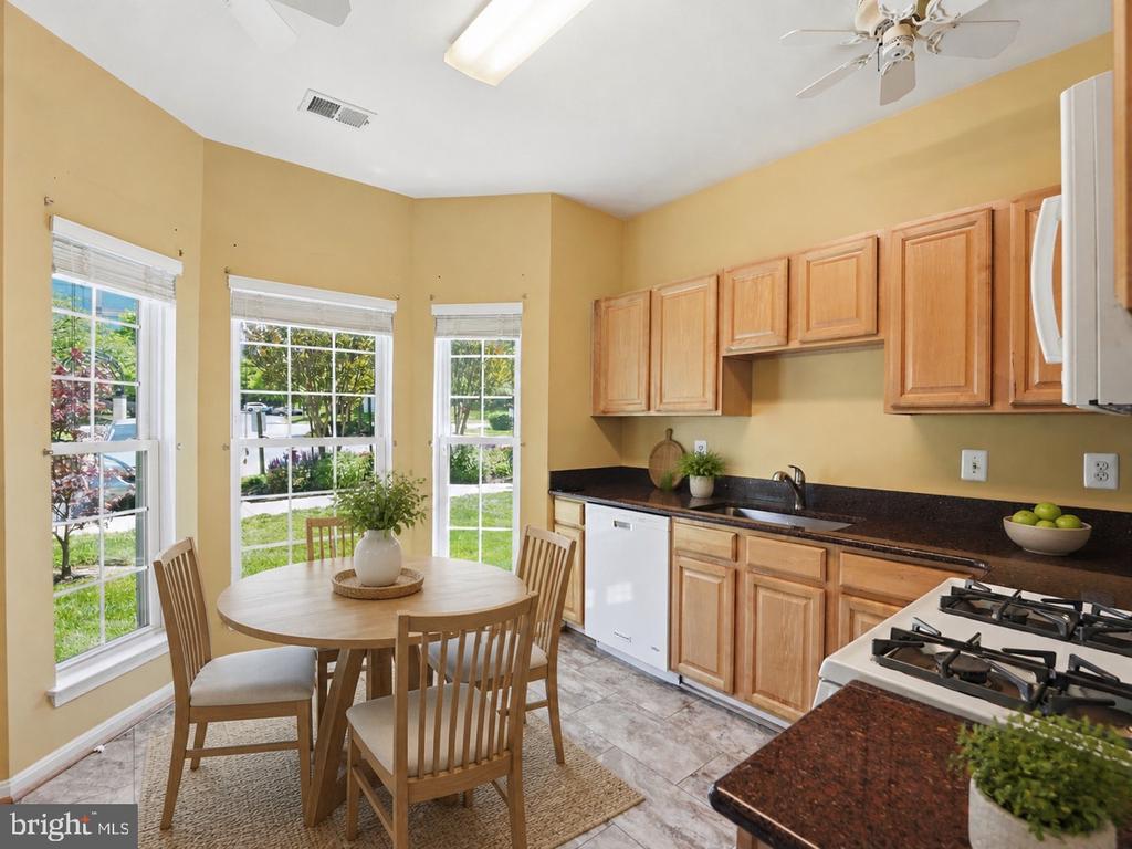4135 FOUNTAINSIDE LANE Unit: 101