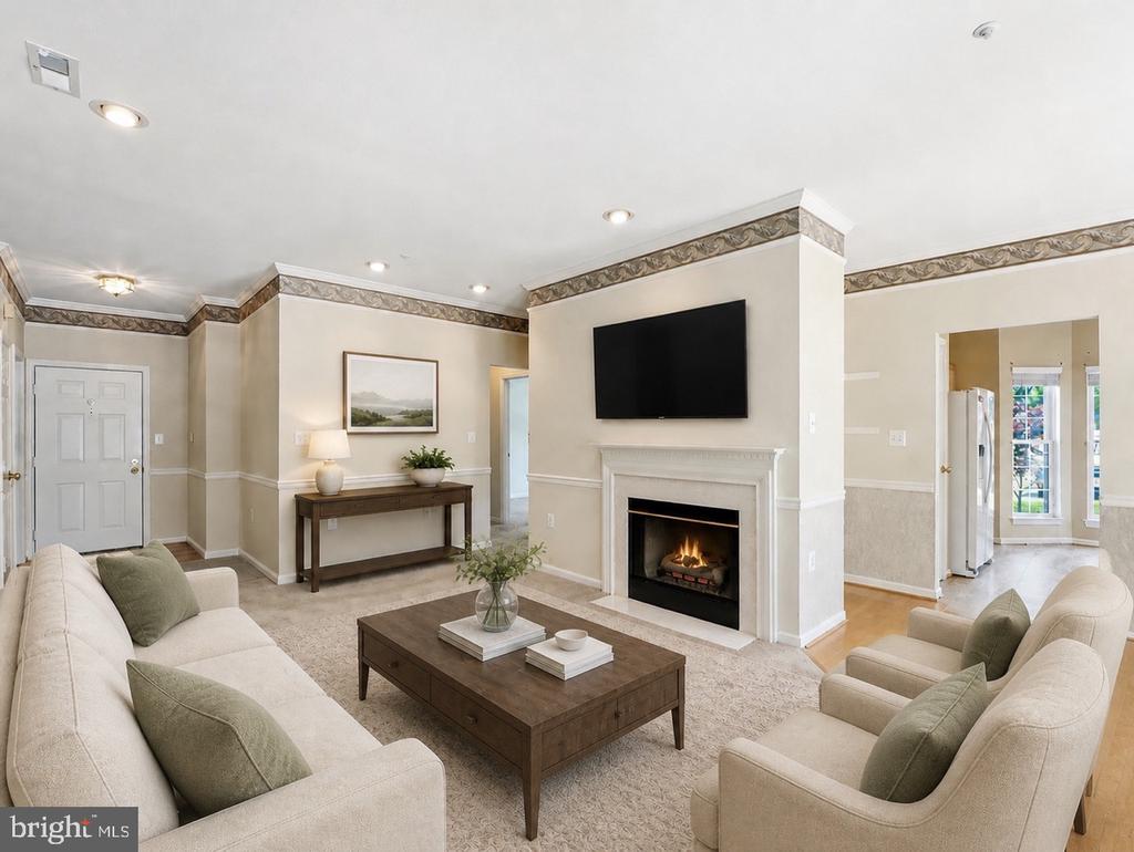4135 FOUNTAINSIDE LANE Unit: 101