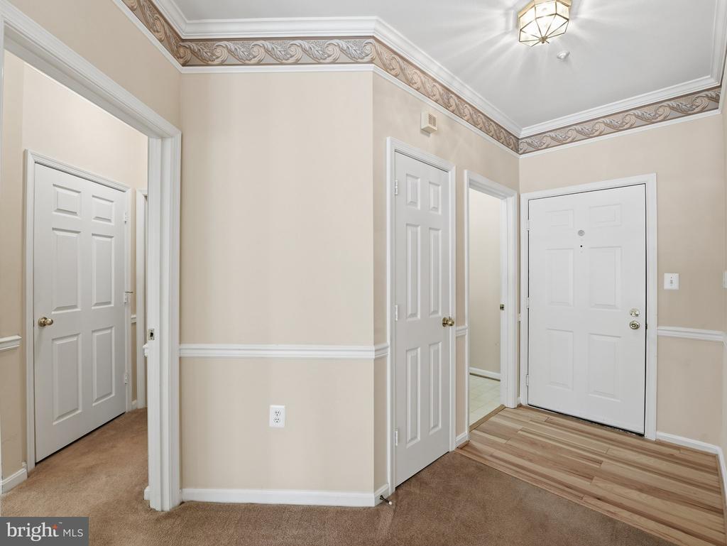 4135 FOUNTAINSIDE LANE Unit: 101