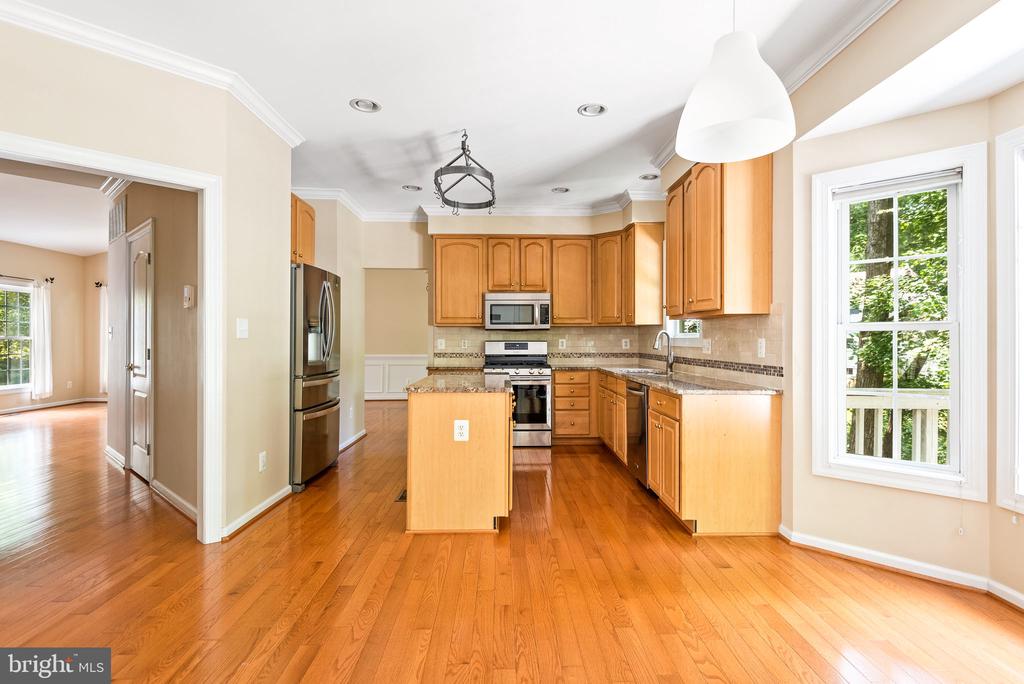 2202 SARAH WOODS COURT