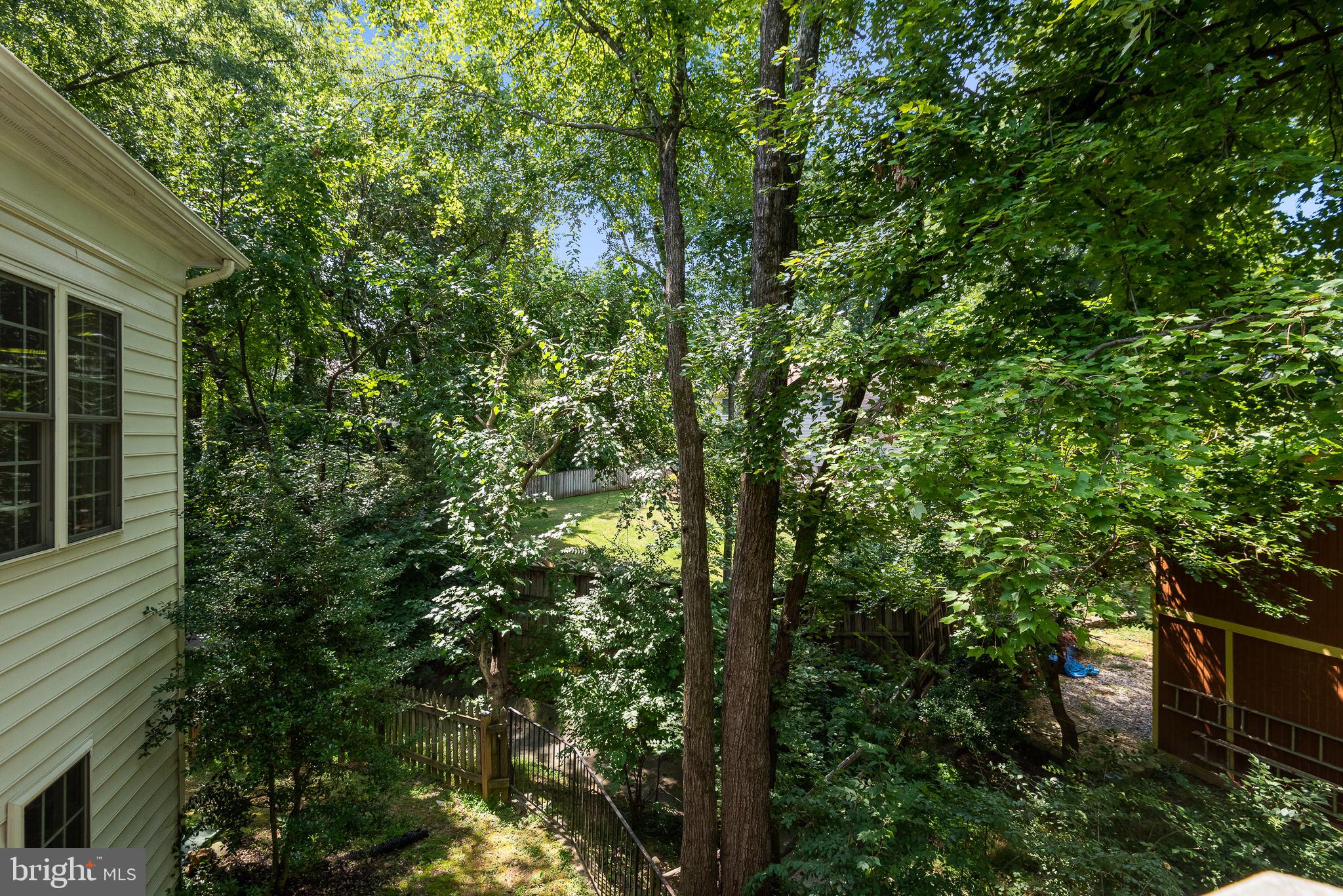 2202 SARAH WOODS COURT