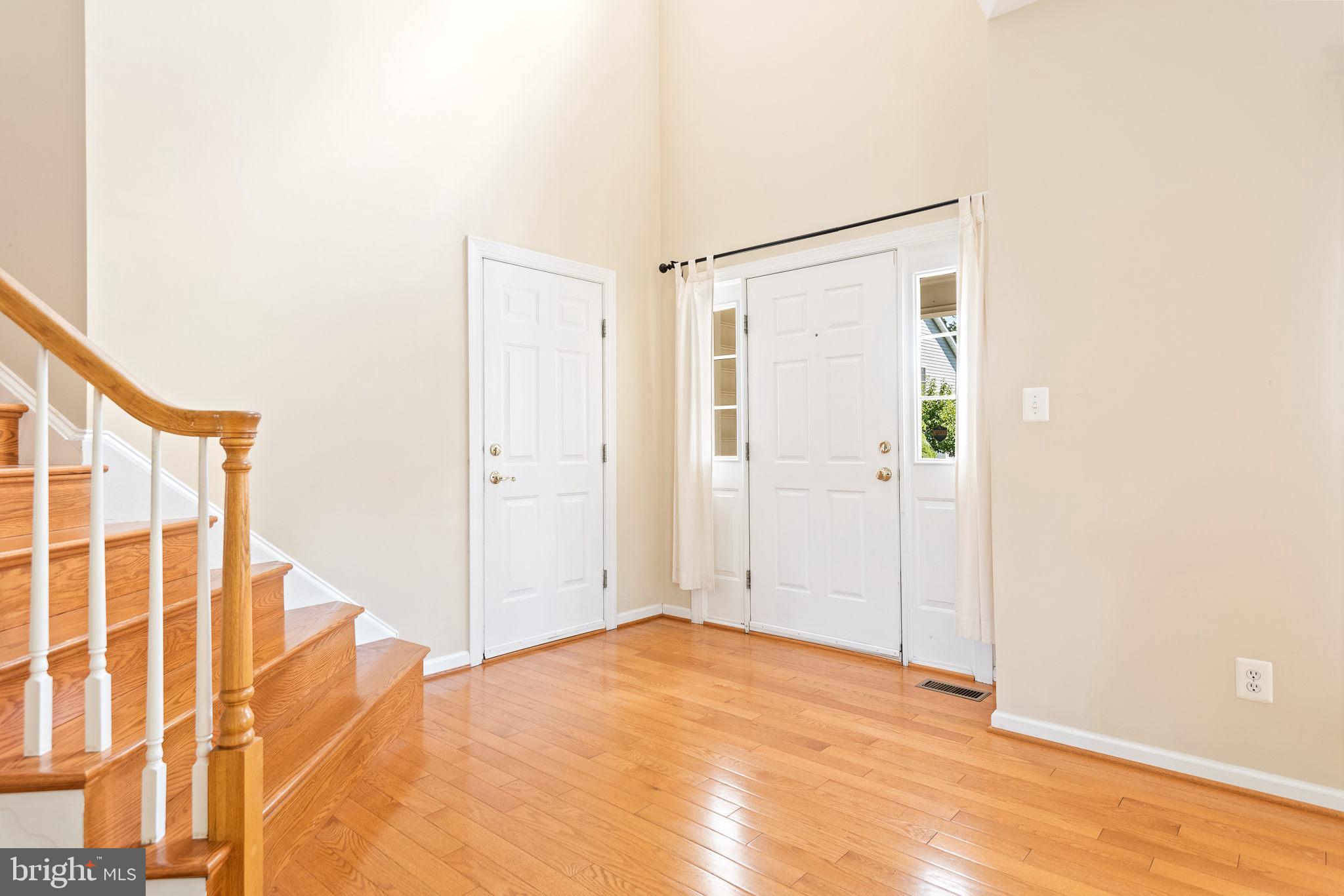 2202 SARAH WOODS COURT
