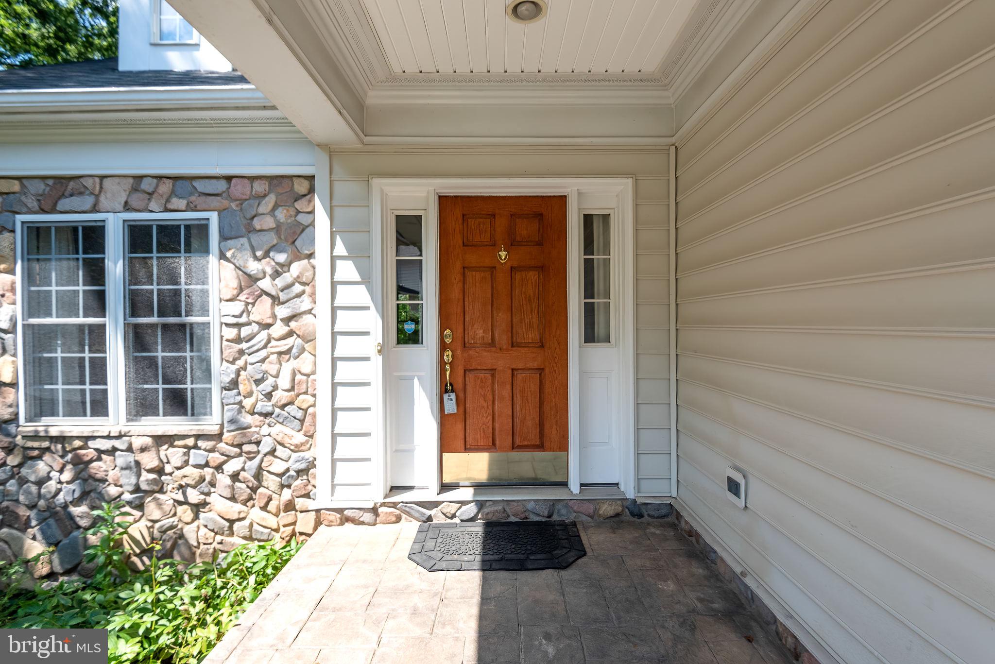 2202 SARAH WOODS COURT