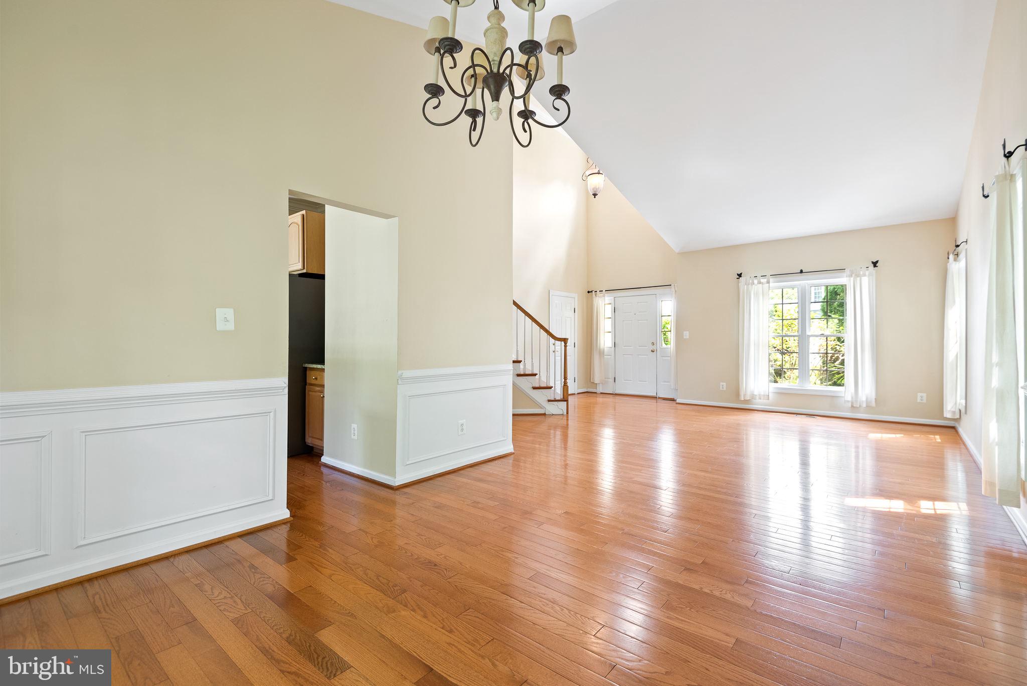 2202 SARAH WOODS COURT