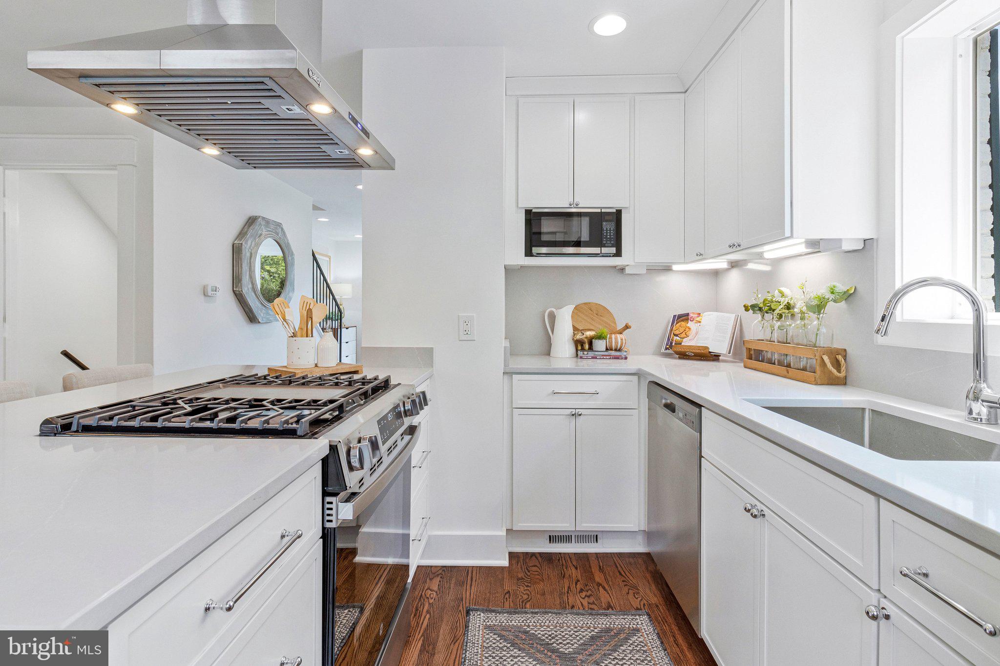 2249 SWEETBRIAR DRIVE