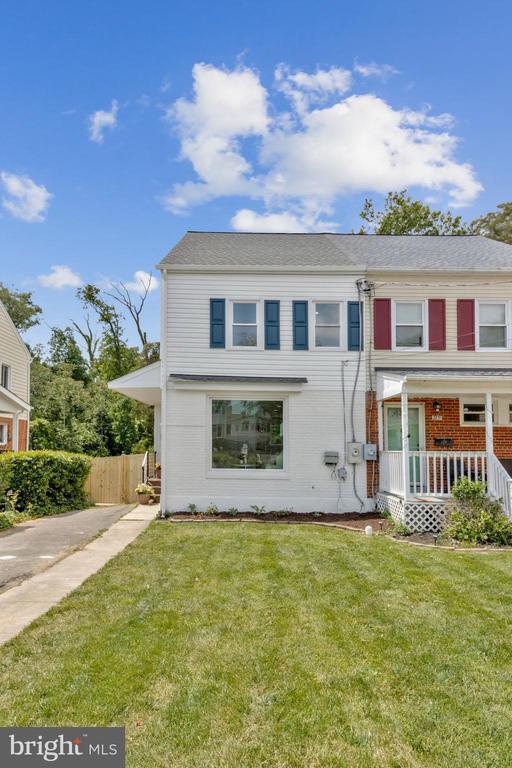 2249 SWEETBRIAR DRIVE