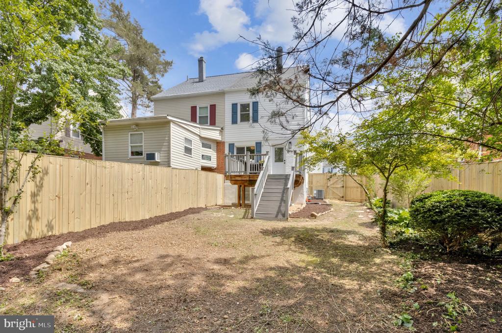2249 SWEETBRIAR DRIVE