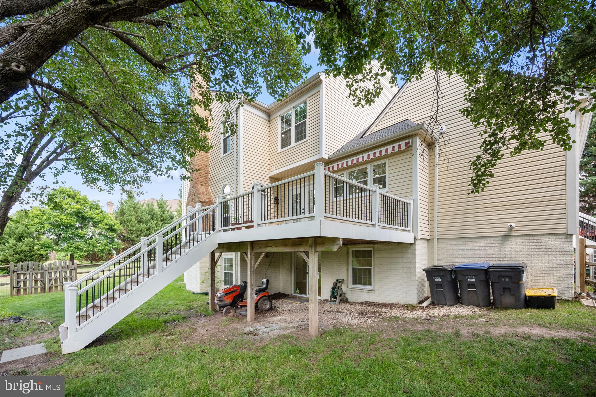 6116 OAKENGATE WAY