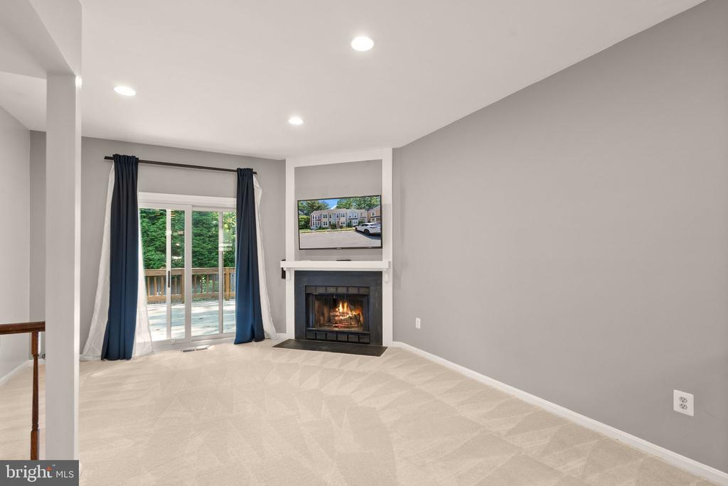 11243 SILENTWOOD LANE