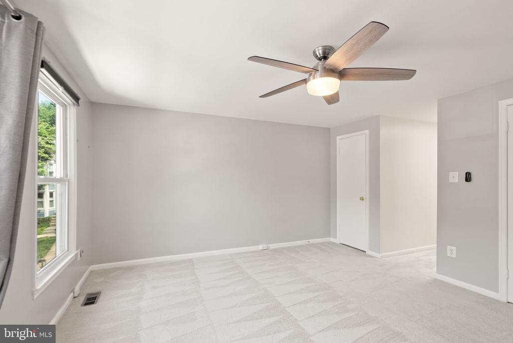 11243 SILENTWOOD LANE