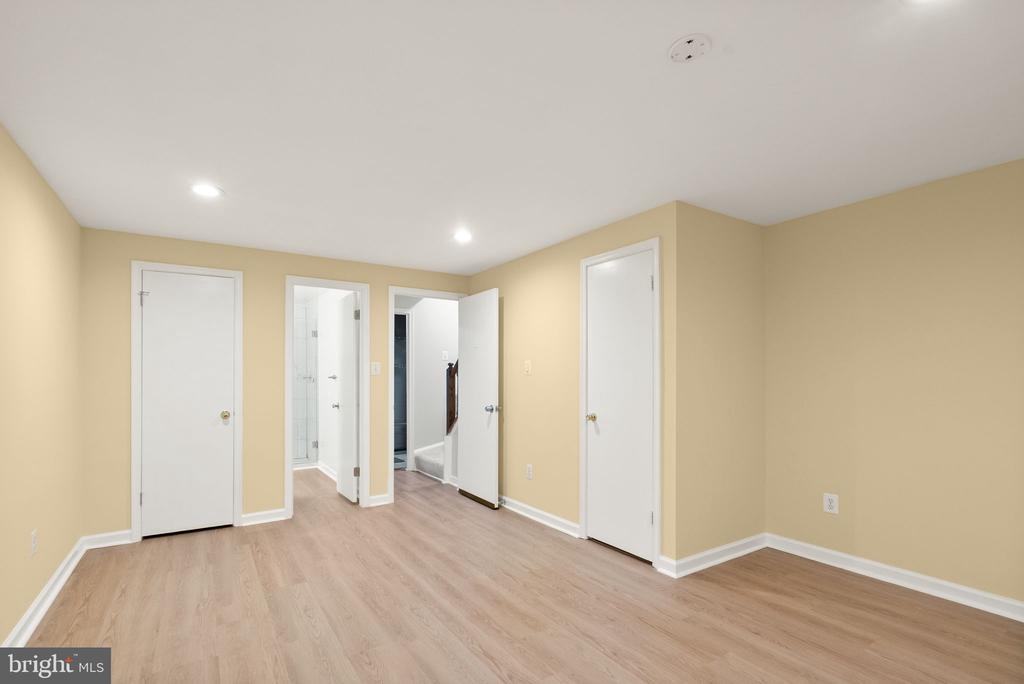 11243 SILENTWOOD LANE