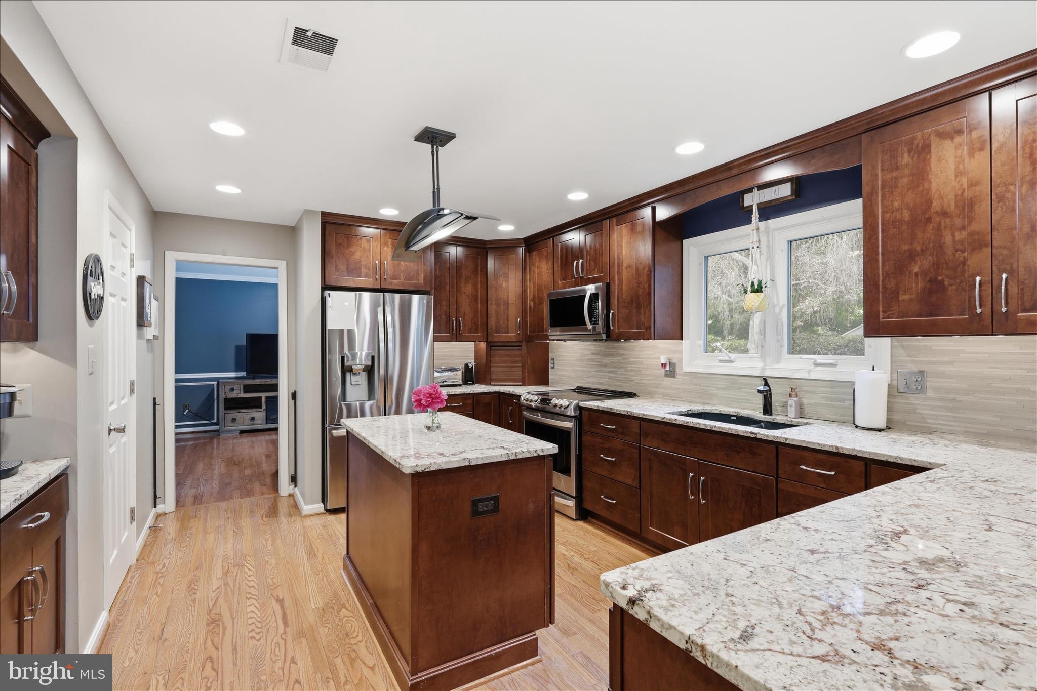 1498 POWELLS TAVERN PLACE