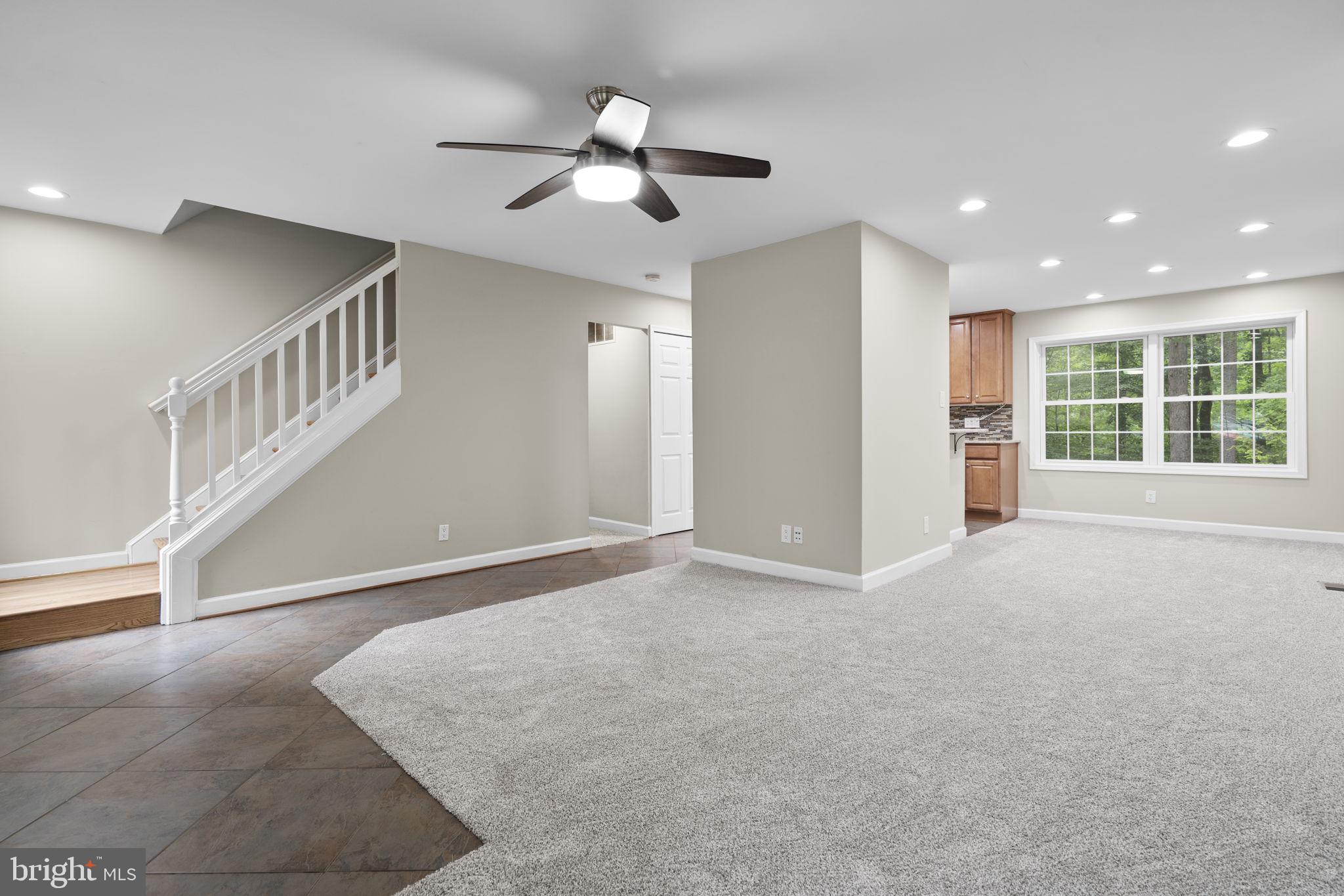 14894 LAMBETH SQUARE
