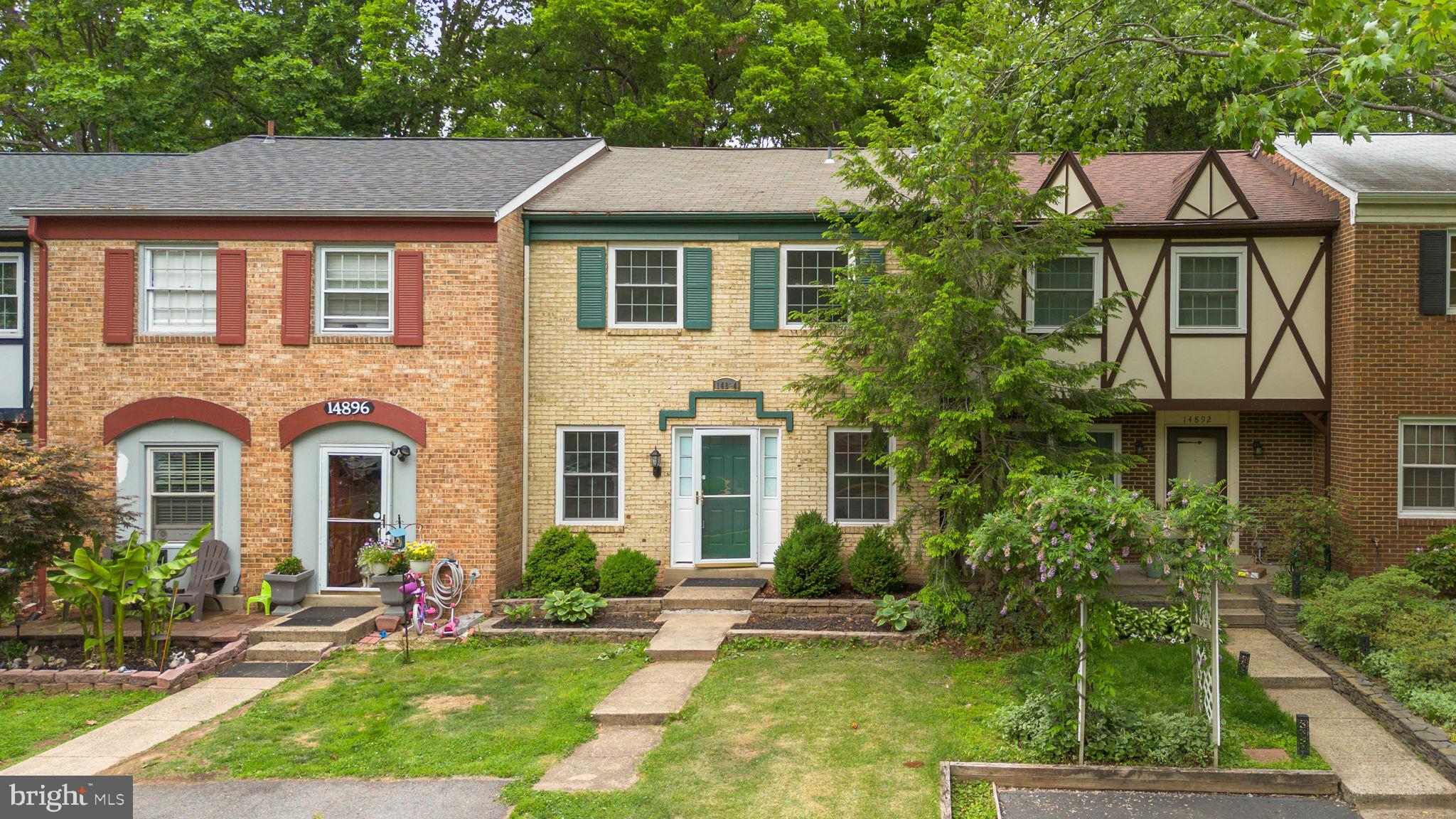 14894 LAMBETH SQUARE