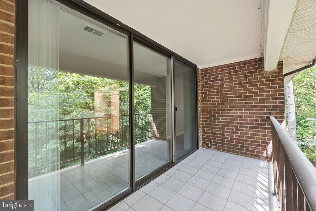 1558 NORTHGATE SQUARE 32B 1558-32B