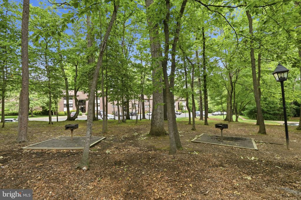 1558 NORTHGATE SQUARE 32B 1558-32B