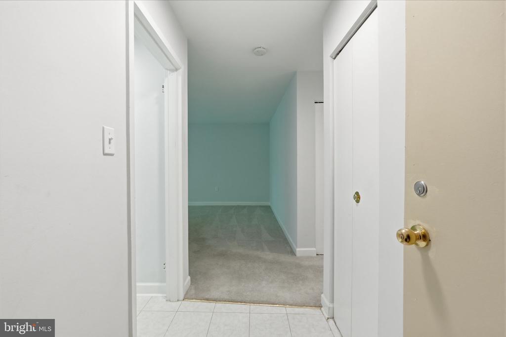1558 NORTHGATE SQUARE 32B 1558-32B
