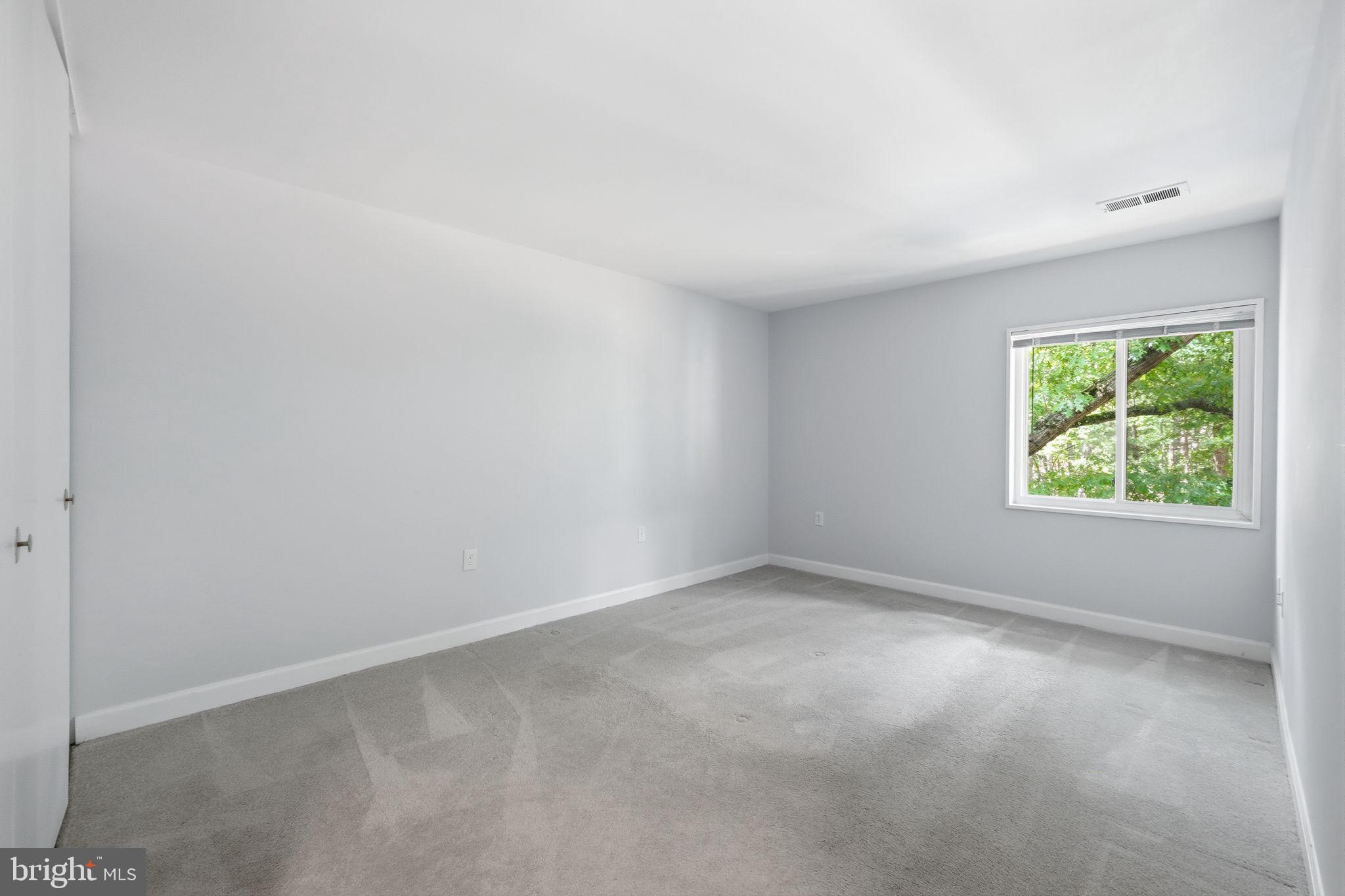 1558 NORTHGATE SQUARE 32B 1558-32B