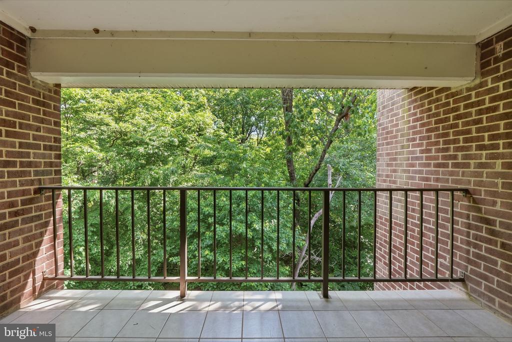 1558 NORTHGATE SQUARE 32B 1558-32B