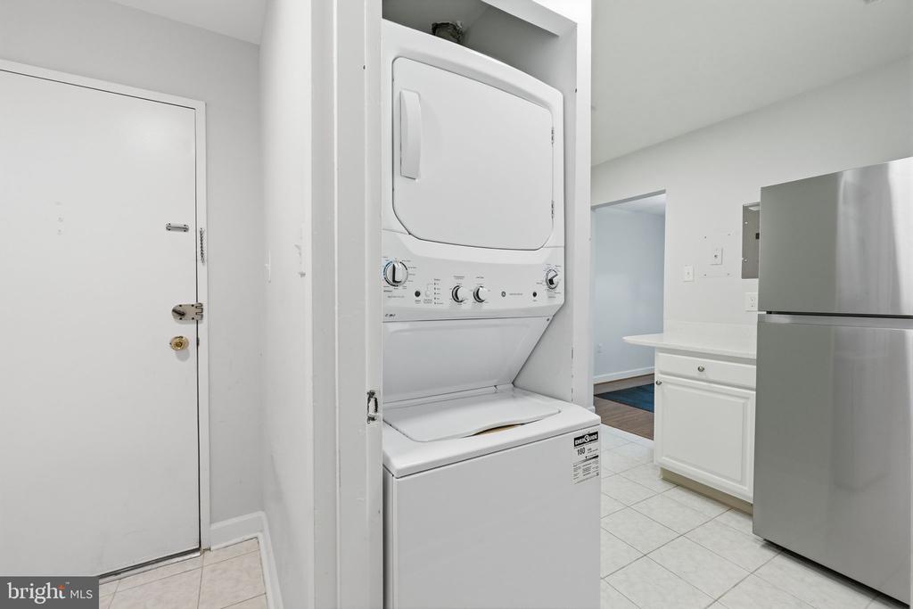 1558 NORTHGATE SQUARE 32B 1558-32B