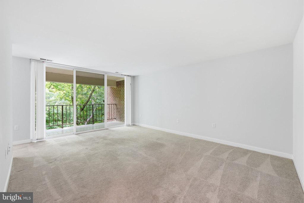 1558 NORTHGATE SQUARE 32B 1558-32B