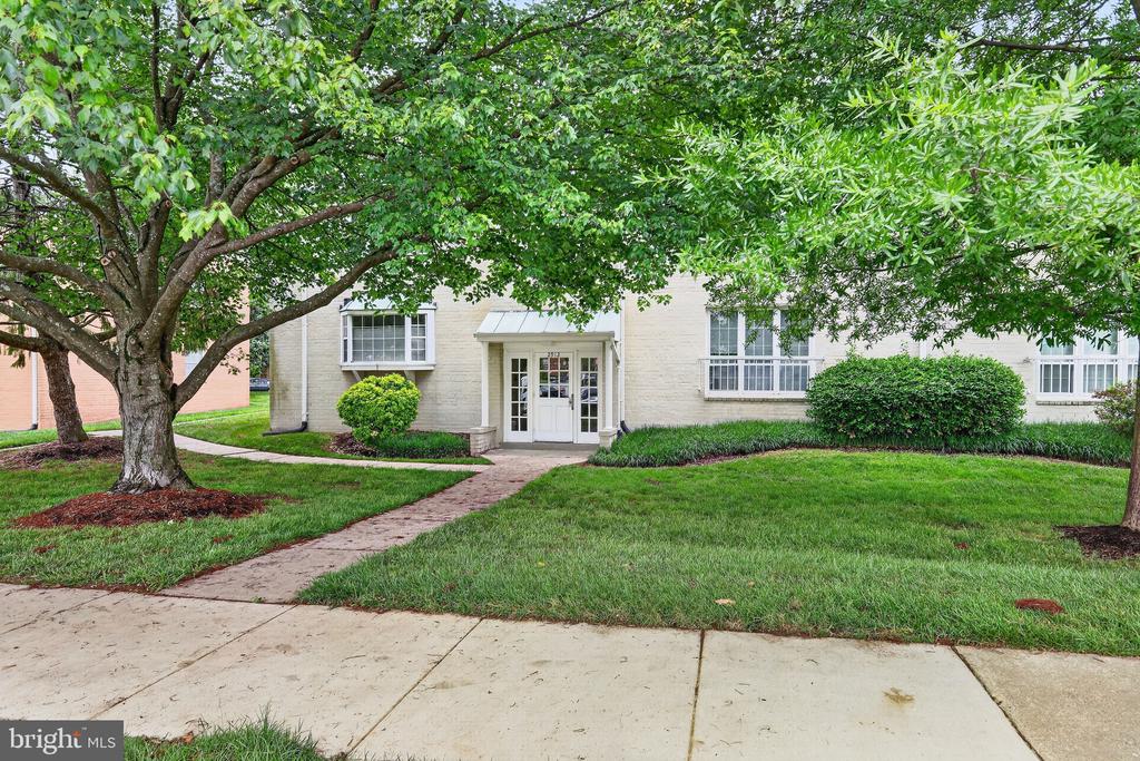 2912 PEYTON RANDOLPH DRIVE 101