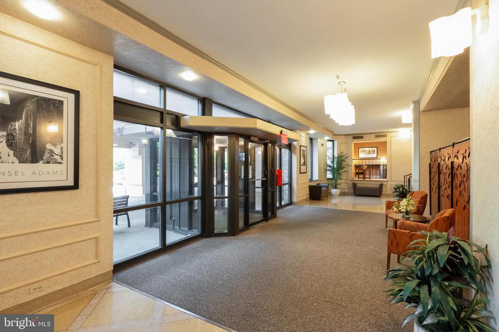 5901 MOUNT EAGLE DRIVE 510