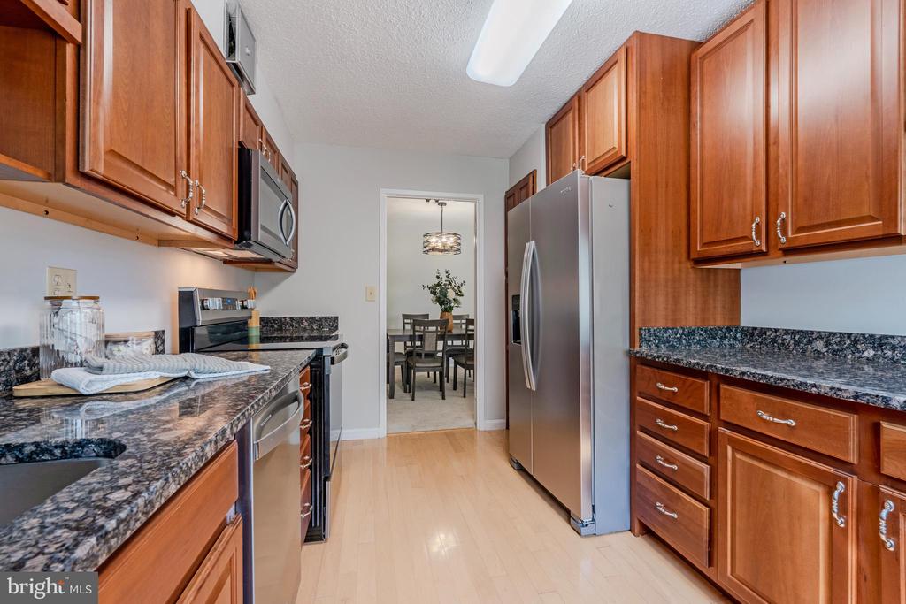 5901 MOUNT EAGLE DRIVE 510