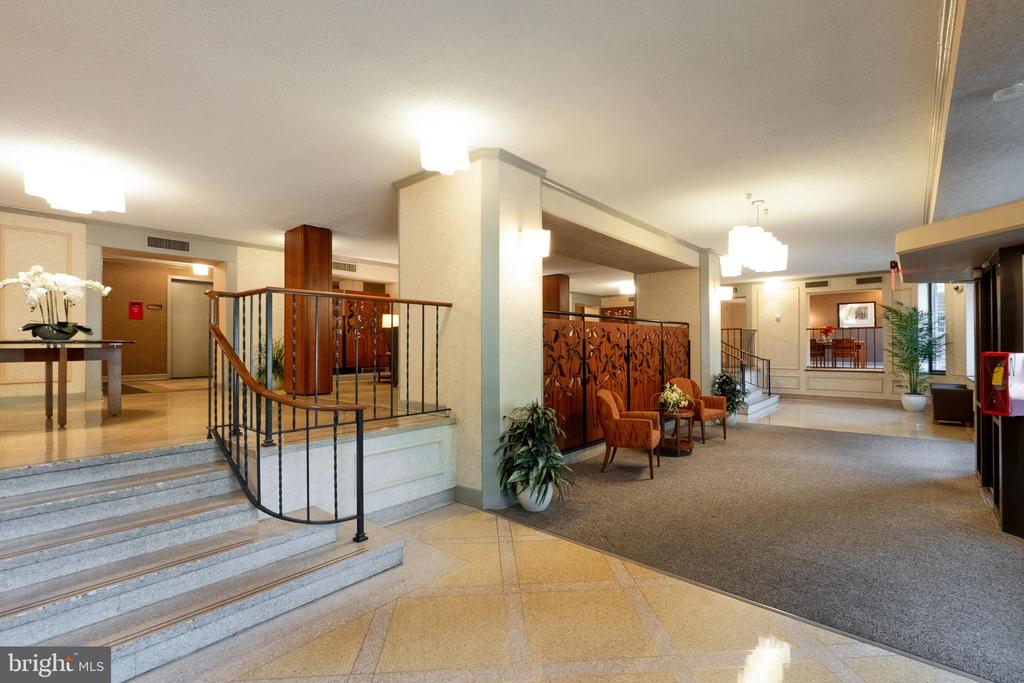 5901 MOUNT EAGLE DRIVE 510