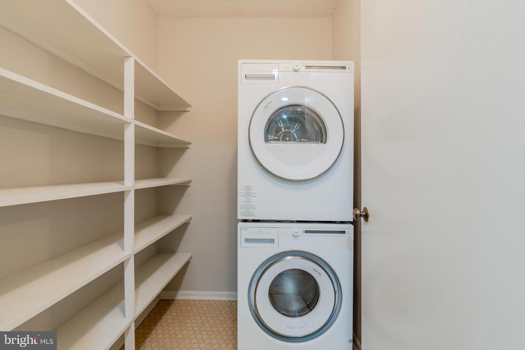 5901 MOUNT EAGLE DRIVE 510