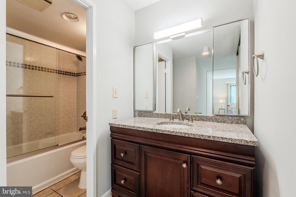 5901 MOUNT EAGLE DRIVE 510