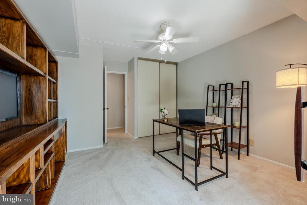 5901 MOUNT EAGLE DRIVE 510
