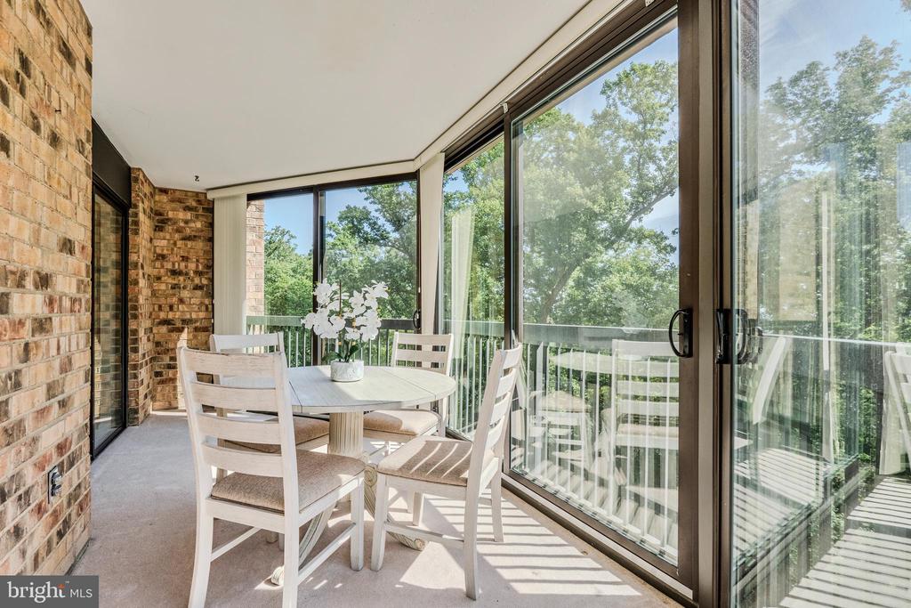 5901 MOUNT EAGLE DRIVE 510