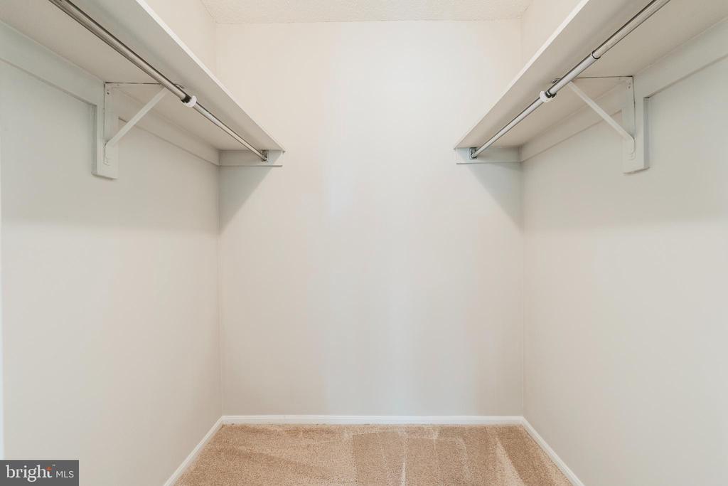 5901 MOUNT EAGLE DRIVE 510