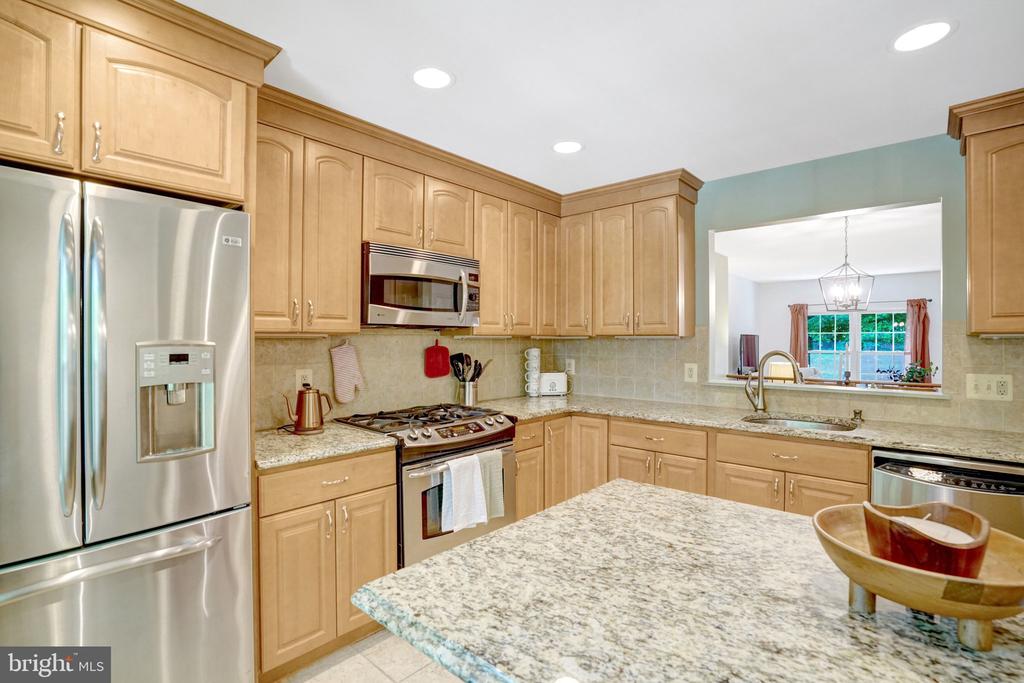 7868 NEWPORT GLEN PASS