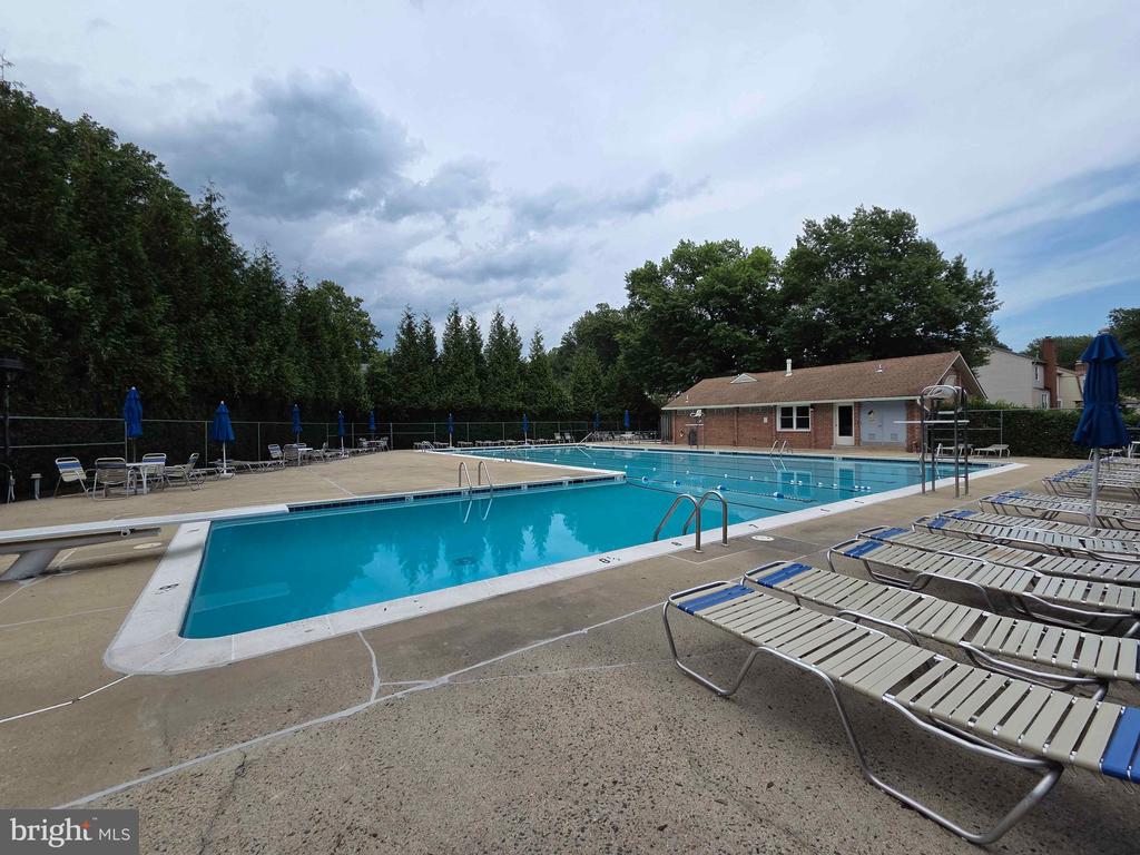 7868 NEWPORT GLEN PASS