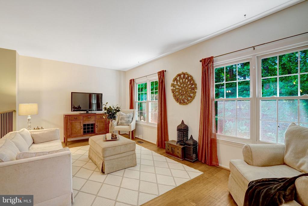 7868 NEWPORT GLEN PASS