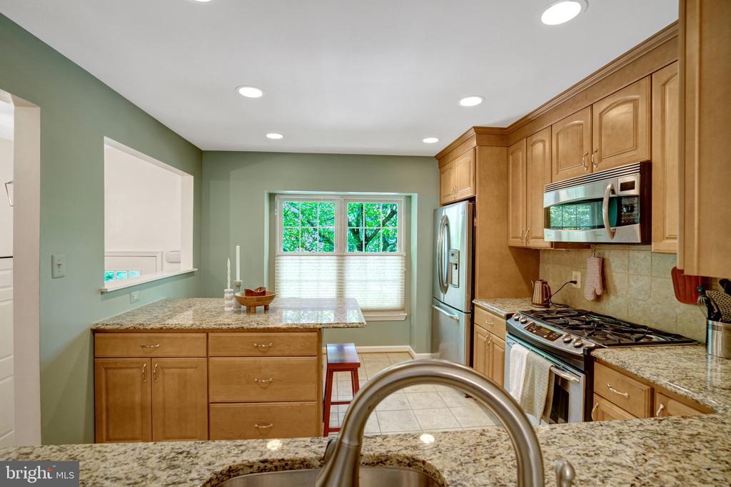 7868 NEWPORT GLEN PASS