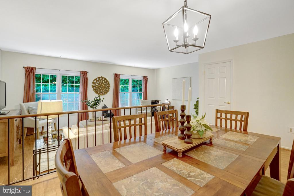 7868 NEWPORT GLEN PASS