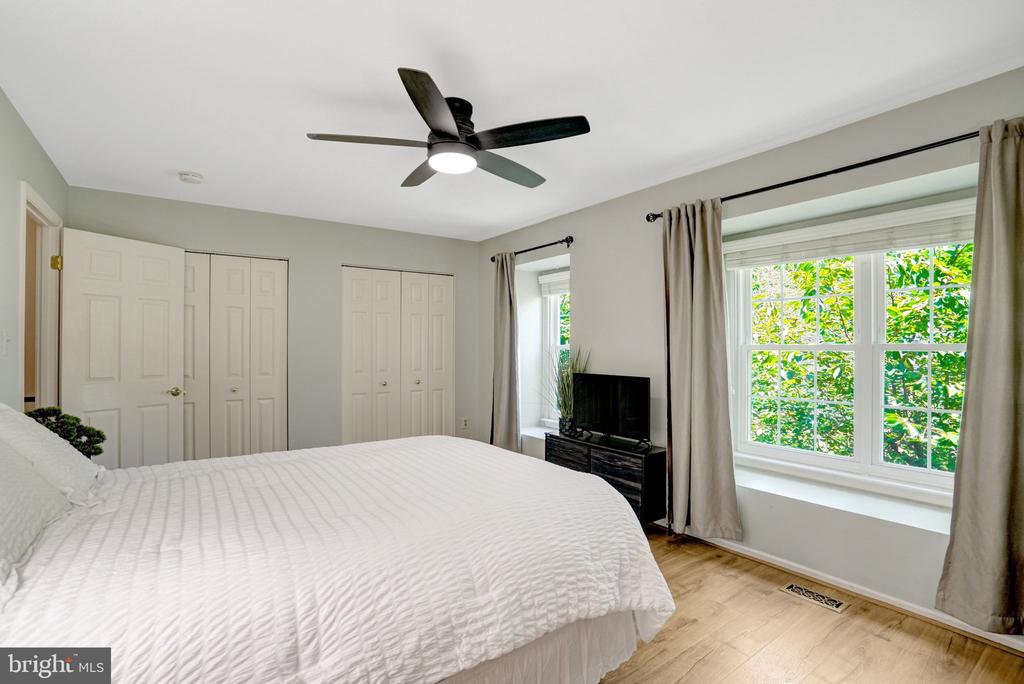 7868 NEWPORT GLEN PASS