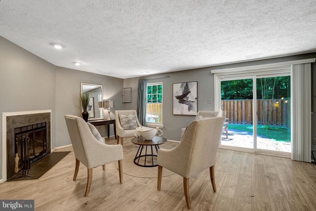 7868 NEWPORT GLEN PASS