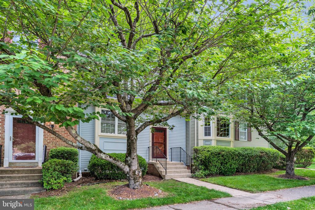 7868 NEWPORT GLEN PASS