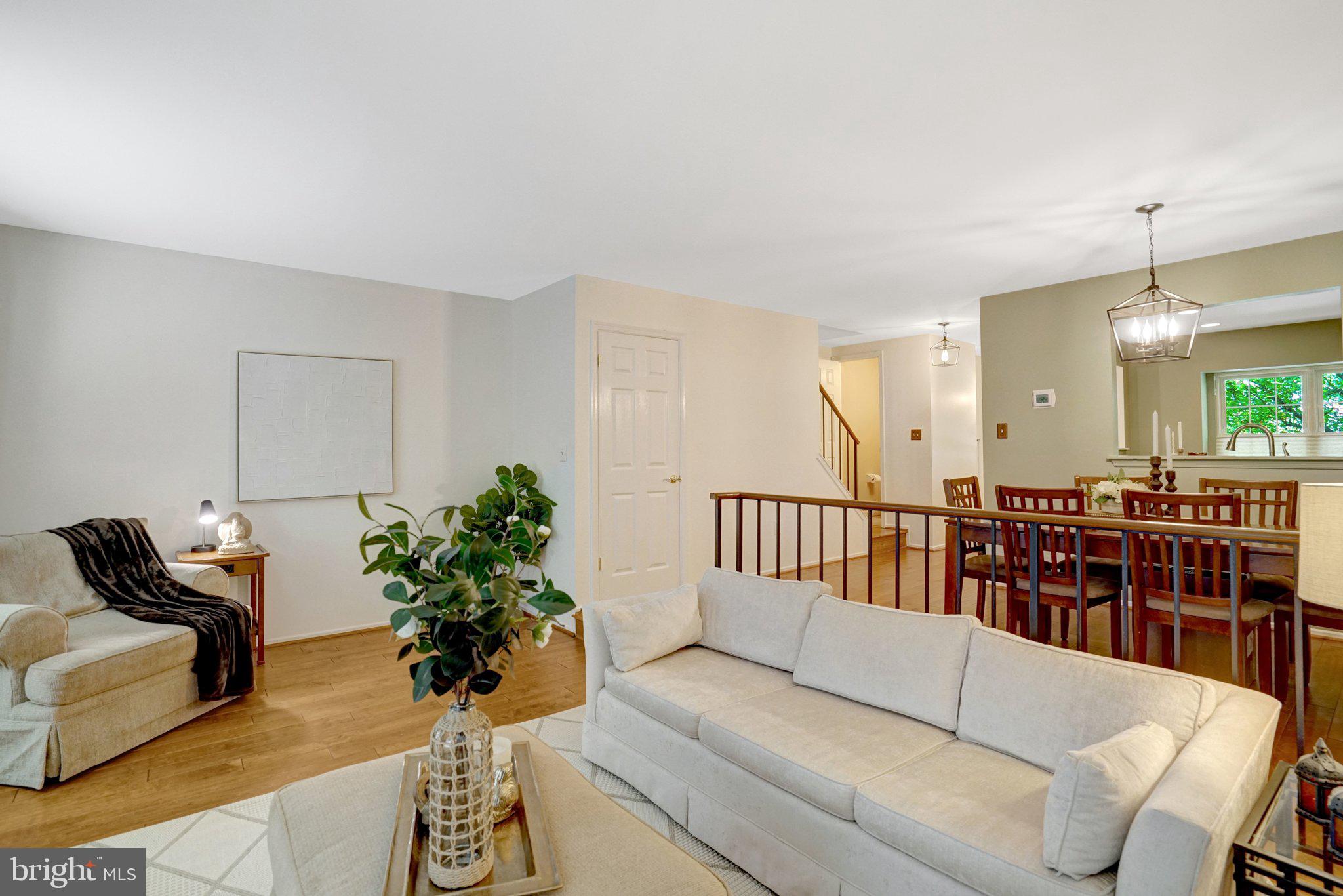 7868 NEWPORT GLEN PASS