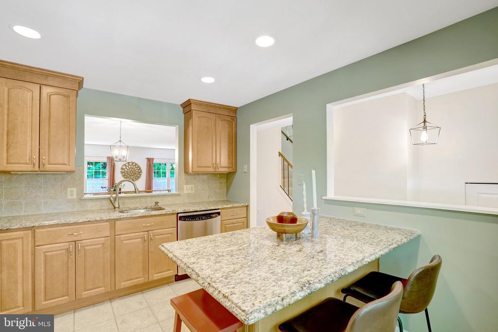 7868 NEWPORT GLEN PASS