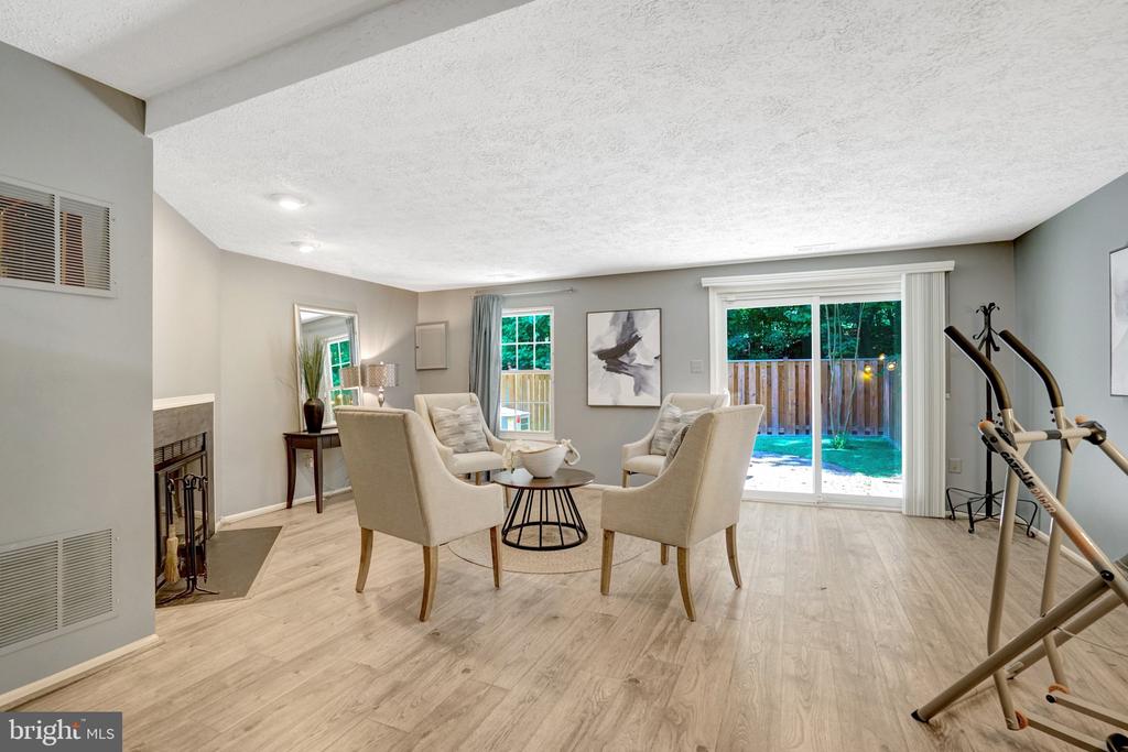 7868 NEWPORT GLEN PASS