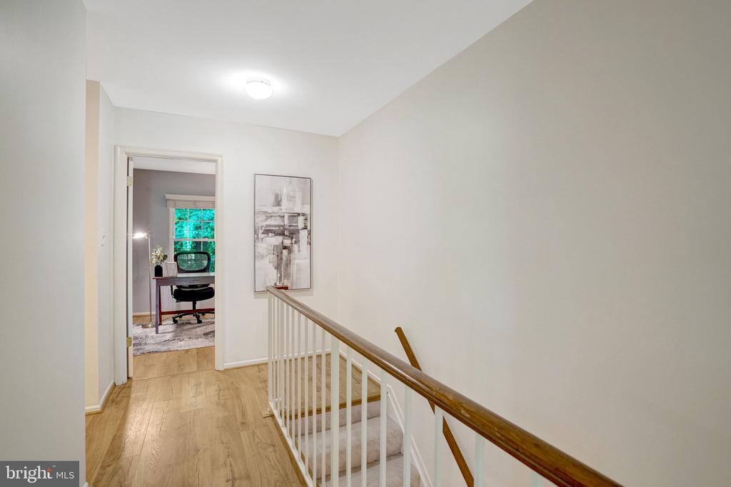 7868 NEWPORT GLEN PASS
