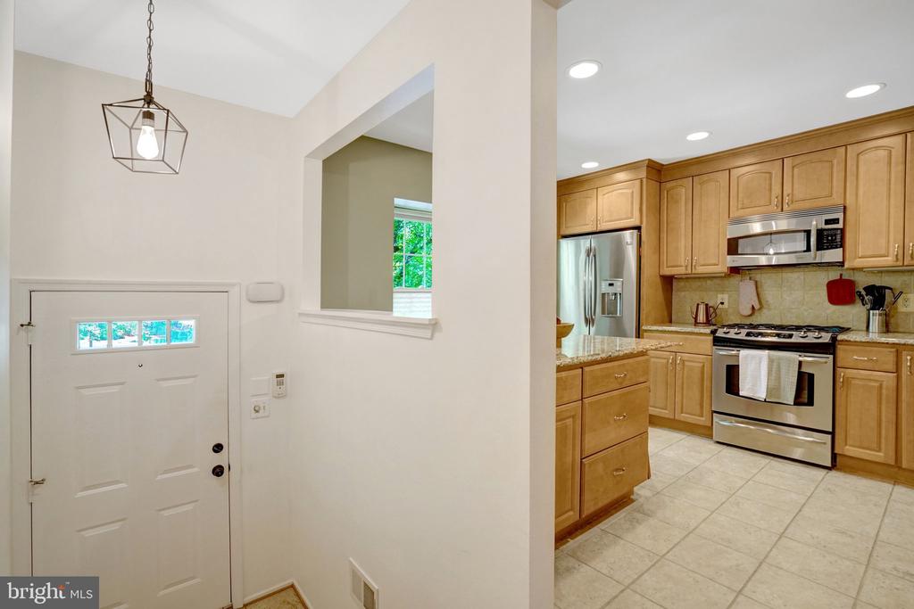 7868 NEWPORT GLEN PASS