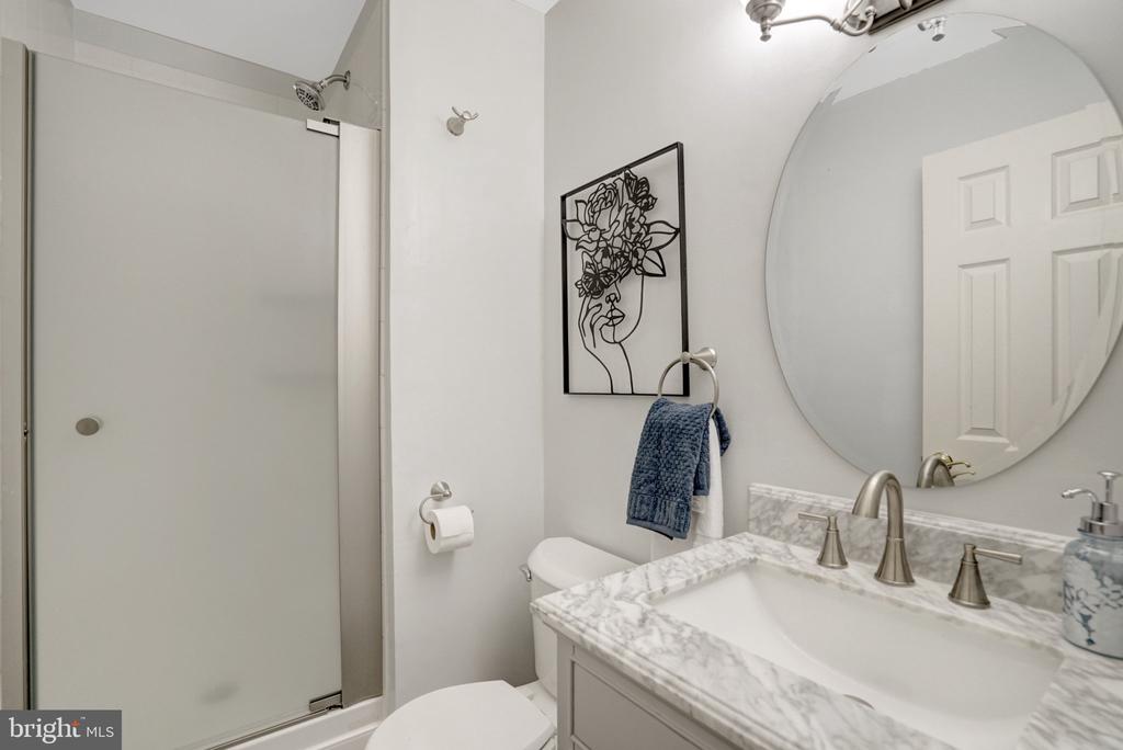 7868 NEWPORT GLEN PASS
