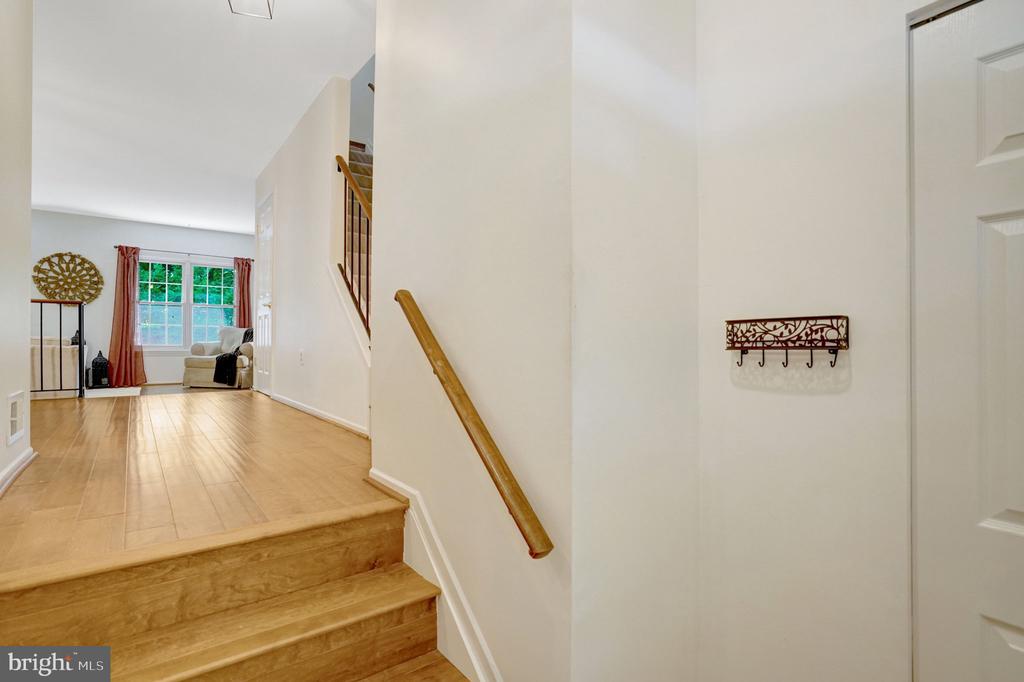 7868 NEWPORT GLEN PASS